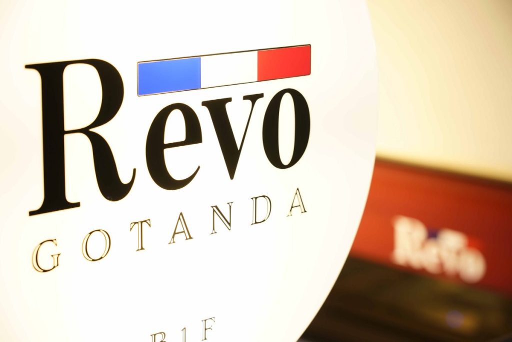 revo